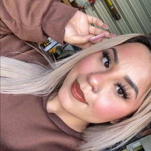 Meet your Posher, Jasmine